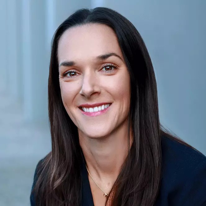 Katie Llamas headshot